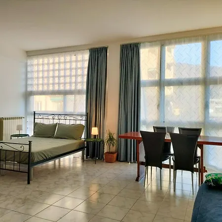 Palestro - A Cozy In Apartamento *